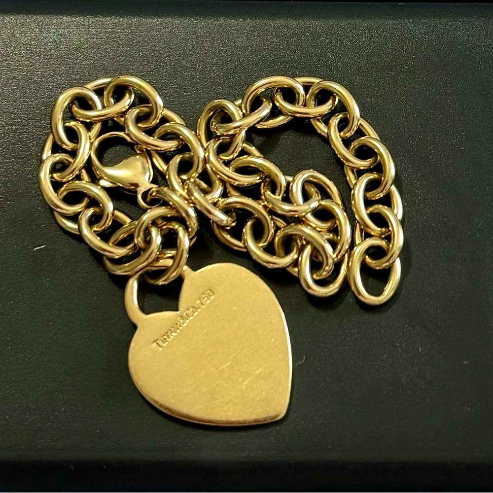 TIFFANY & CO SOLID 18K 18KT GOLD HEART TAG CHARM BRACELET WITH BOX RETAIL=$8100 - Picture 2 of 12